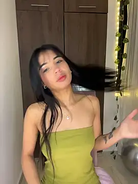 lina pink online show from February 7, 2026, 5:37 am