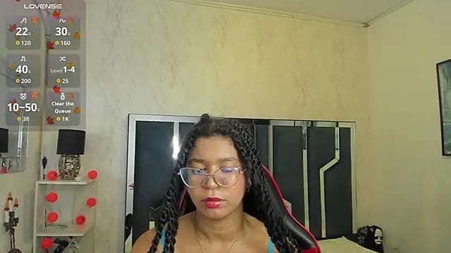 Snapshot of MilaHall_ chatting on November 6, 2025, 4:05 am MilaHall online show from November 6, 2025, 4:05 am