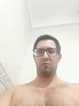 maxiporonga1 online show from April 1, 2026, 3:52 am