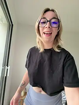 Snapshot of Giuliana_baby chatting on June 11, 2026, 7:11 pm Giuliana baby online show from June 11, 2026, 7:11 pm