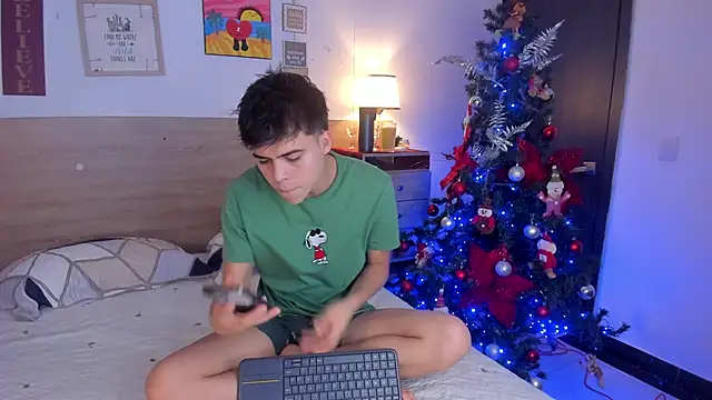 justinbiler online show from November 17, 2025, 1:04 pm