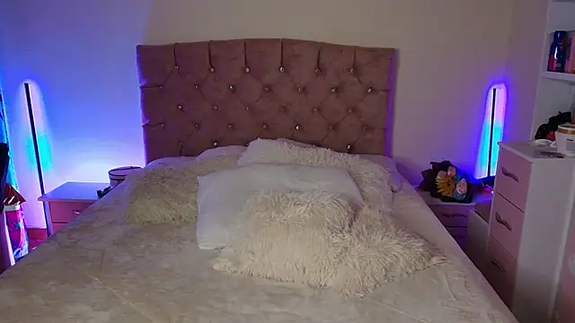 miaa saenz1 online show from January 17, 2026, 2:59 am