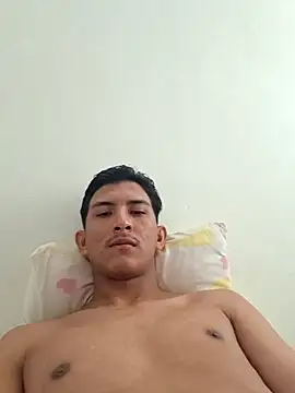 Snapshot of Guti_hazz chatting on December 5, 2025, 12:04 pm Guti hazz online show from December 5, 2025, 12:04 pm