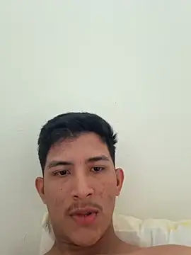 Snapshot of Guti_hazz chatting on December 3, 2025, 1:43 pm Guti hazz online show from December 3, 2025, 1:43 pm