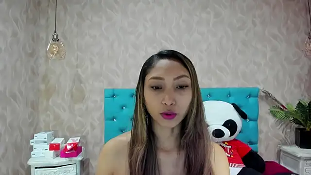 MadelineDoll online show from October 6, 2025, 1:12 pm