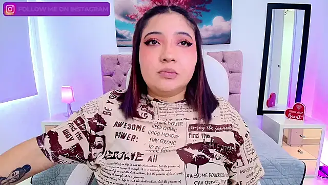 Snapshot of Emma_monserrat chatting on October 3, 2025, 7:37 pm Emma monserrat online show from October 3, 2025, 7:37 pm