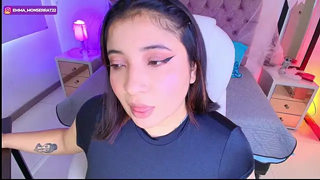 Snapshot of Emma_monserrat chatting on October 14, 2025, 7:36 pm Emma monserrat online show from October 14, 2025, 7:36 pm