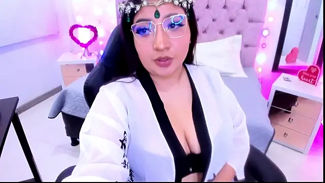 Snapshot of Emma_monserrat chatting on February 28, 2025, 4:10 am Emma monserrat online show from February 28, 2025, 4:10 am