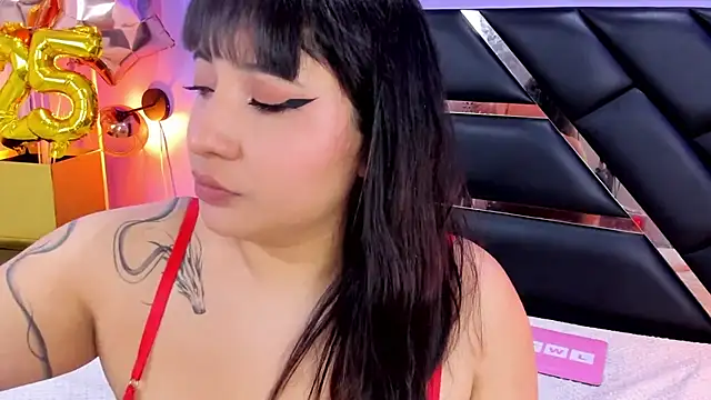 Snapshot of Emma_monserrat chatting on June 27, 2026, 11:27 am Emma monserrat online show from June 27, 2026, 11:27 am