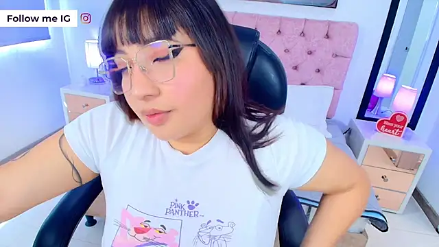 Snapshot of Emma_monserrat chatting on March 14, 2026, 7:42 pm Emma monserrat online show from March 14, 2026, 7:42 pm