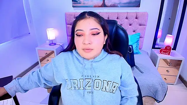 Snapshot of Emma_monserrat chatting on November 29, 2025, 7:47 pm Emma monserrat online show from November 29, 2025, 7:47 pm