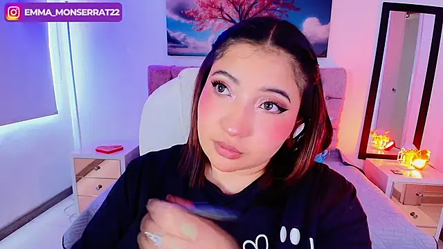 Snapshot of Emma_monserrat chatting on September 24, 2025, 7:42 pm Emma monserrat online show from September 24, 2025, 7:42 pm