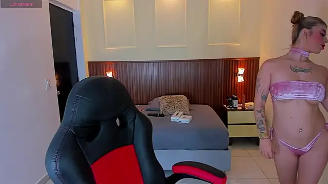 Snapshot of LUCYAMARS1 chatting on November 27, 2025, 12:38 pm LUCYAMARS1 online show from November 27, 2025, 12:38 pm