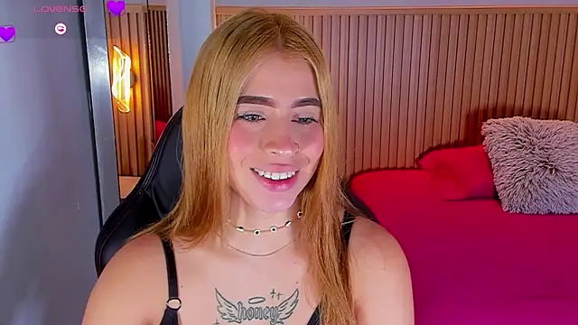 Snapshot of LUCYAMARS1 chatting on October 23, 2025, 12:15 pm LUCYAMARS1 online show from October 23, 2025, 12:15 pm