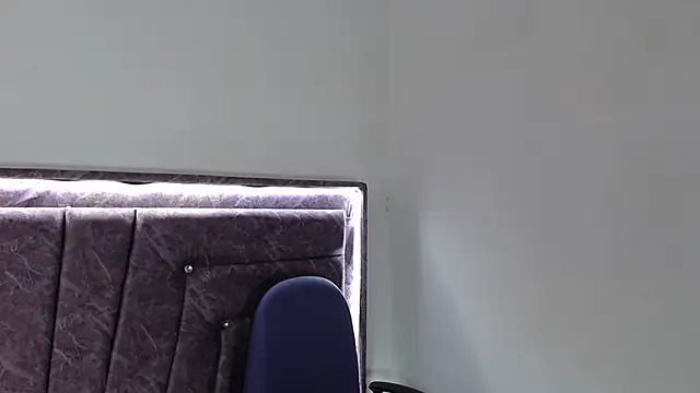 Snapshot of Penelope_Fox14 chatting on November 27, 2025, 1:22 pm Penelope Fox14 online show from November 27, 2025, 1:22 pm