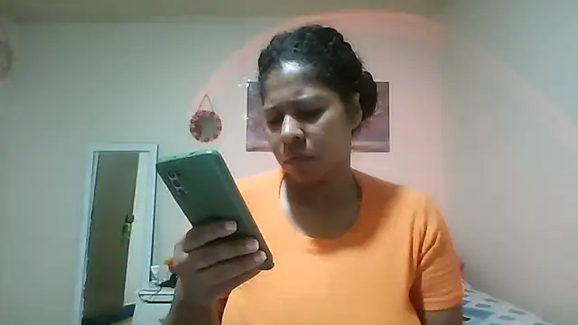 Ivon-09 online show from May 10, 2026, 1:04 pm