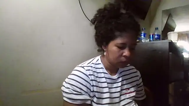 Snapshot of Ivon-09 chatting on November 10, 2025, 11:26 am Ivon-09 online show from November 10, 2025, 11:26 am