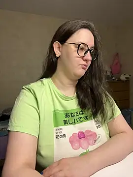 Snapshot of hungry1bunny chatting on March 3, 2026, 7:32 pm hungry1bunny online show from March 3, 2026, 7:32 pm