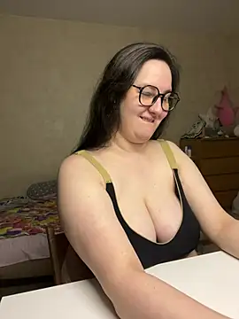 Snapshot of hungry1bunny chatting on July 9, 2026, 5:34 pm hungry1bunny online show from July 9, 2026, 5:34 pm
