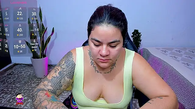 Sharon hils online show from May 6, 2026, 2:21 pm