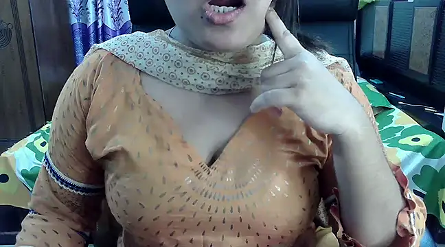 Snapshot of SweetGirlRani143 chatting on March 19, 2025, 8:54 pm SweetGirlRani143 online show from March 19, 2025, 8:54 pm