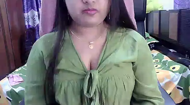 Snapshot of SweetGirlRani143 chatting on March 7, 2025, 9:06 pm SweetGirlRani143 online show from March 7, 2025, 9:06 pm