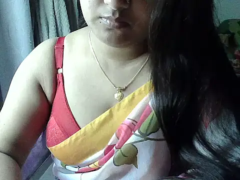 Snapshot of SweetGirlRani143 chatting on October 7, 2025, 3:46 pm SweetGirlRani143 online show from October 7, 2025, 3:46 pm