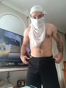 jorgeeetee18 online show from September 11, 2025, 3:01 pm