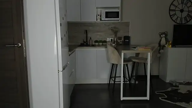 Snapshot of nilliluv chatting on February 22, 2026, 8:10 pm nilliluv online show from February 22, 2026, 8:10 pm