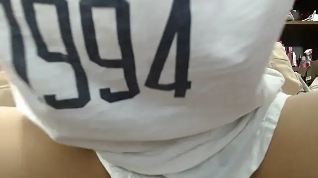 Snapshot of DanaiOluyi chatting on October 16, 2025, 9:01 pm DanaiOluyi online show from October 16, 2025, 9:01 pm