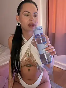 Snapshot of Lexy669 chatting on April 24, 2026, 9:44 am Lexy669 online show from April 24, 2026, 9:44 am