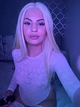 Snapshot of Lexy669 chatting on January 19, 2025, 6:43 pm Lexy669 online show from January 19, 2025, 6:43 pm