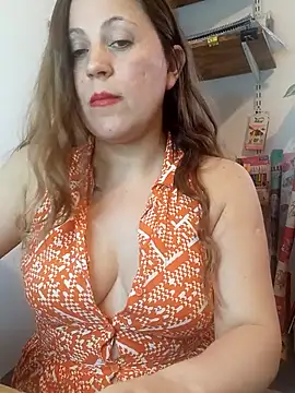 Snapshot of SofiEstevez chatting on November 7, 2025, 1:26 pm SofiEstevez online show from November 7, 2025, 1:26 pm