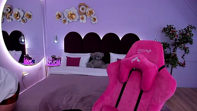 MelanieCarterr online show from March 13, 2026, 9:03 am