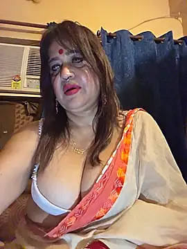 Snapshot of Hot_Queen77 chatting on July 13, 2026, 6:51 pm Hot Queen77 online show from July 13, 2026, 6:51 pm