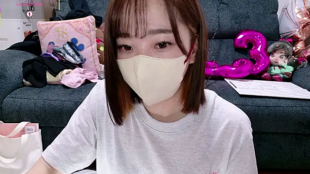 Snapshot of Rio_chan_ chatting on April 16, 2026, 12:00 am Rio chan online show from April 16, 2026, 12:00 am