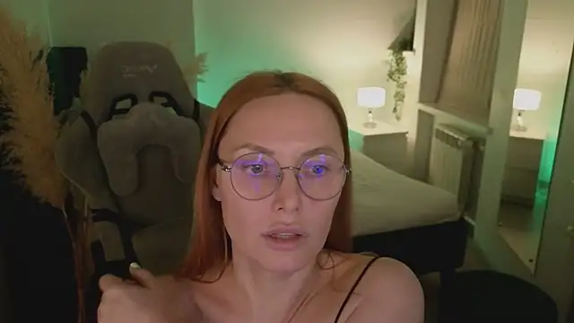 Snapshot of Love_Call chatting on February 22, 2025, 11:46 am Love Call online show from February 22, 2025, 11:46 am