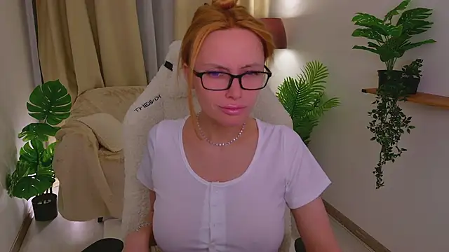 Snapshot of Love_Call chatting on May 6, 2026, 2:37 am Love Call online show from May 6, 2026, 2:37 am