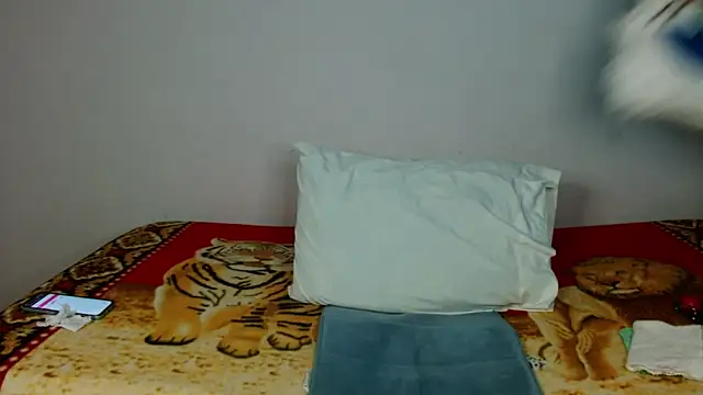 ReginaBakerr online show from October 1, 2025, 9:40 pm