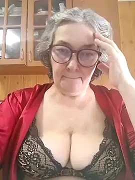 Snapshot of IrinaSweet54 chatting on July 14, 2026, 9:03 am IrinaSweet54 online show from July 14, 2026, 9:03 am