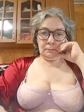 Snapshot of IrinaSweet54 chatting on July 24, 2026, 10:11 am IrinaSweet54 online show from July 24, 2026, 10:11 am