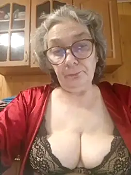 Snapshot of IrinaSweet54 chatting on July 5, 2026, 9:16 am IrinaSweet54 online show from July 5, 2026, 9:16 am