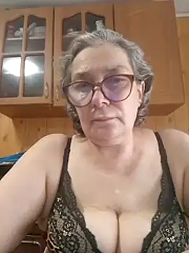 Snapshot of IrinaSweet54 chatting on June 29, 2026, 9:38 am IrinaSweet54 online show from June 29, 2026, 9:38 am