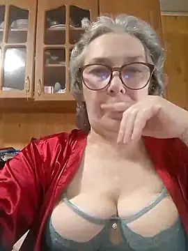 Snapshot of IrinaSweet54 chatting on June 12, 2026, 9:40 am IrinaSweet54 online show from June 12, 2026, 9:40 am