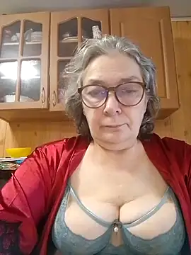 Snapshot of IrinaSweet54 chatting on July 28, 2026, 6:43 am IrinaSweet54 online show from July 28, 2026, 6:43 am