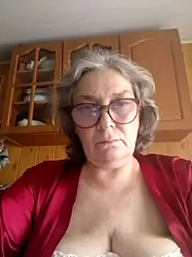 Snapshot of IrinaSweet54 chatting on July 16, 2026, 9:50 am IrinaSweet54 online show from July 16, 2026, 9:50 am
