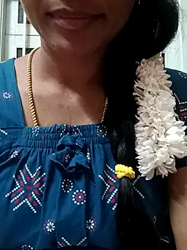 Snapshot of Ambika01 chatting on October 18, 2025, 1:35 pm Ambika01 online show from October 18, 2025, 1:35 pm