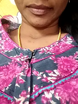 Snapshot of Ambika01 chatting on November 12, 2025, 1:15 pm Ambika01 online show from November 12, 2025, 1:15 pm