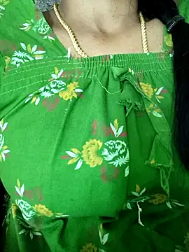 Snapshot of Ambika01 chatting on April 1, 2026, 7:31 am Ambika01 online show from April 1, 2026, 7:31 am