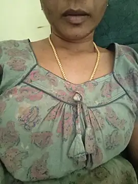Snapshot of Ambika01 chatting on August 5, 2026, 7:24 am Ambika01 online show from August 5, 2026, 7:24 am